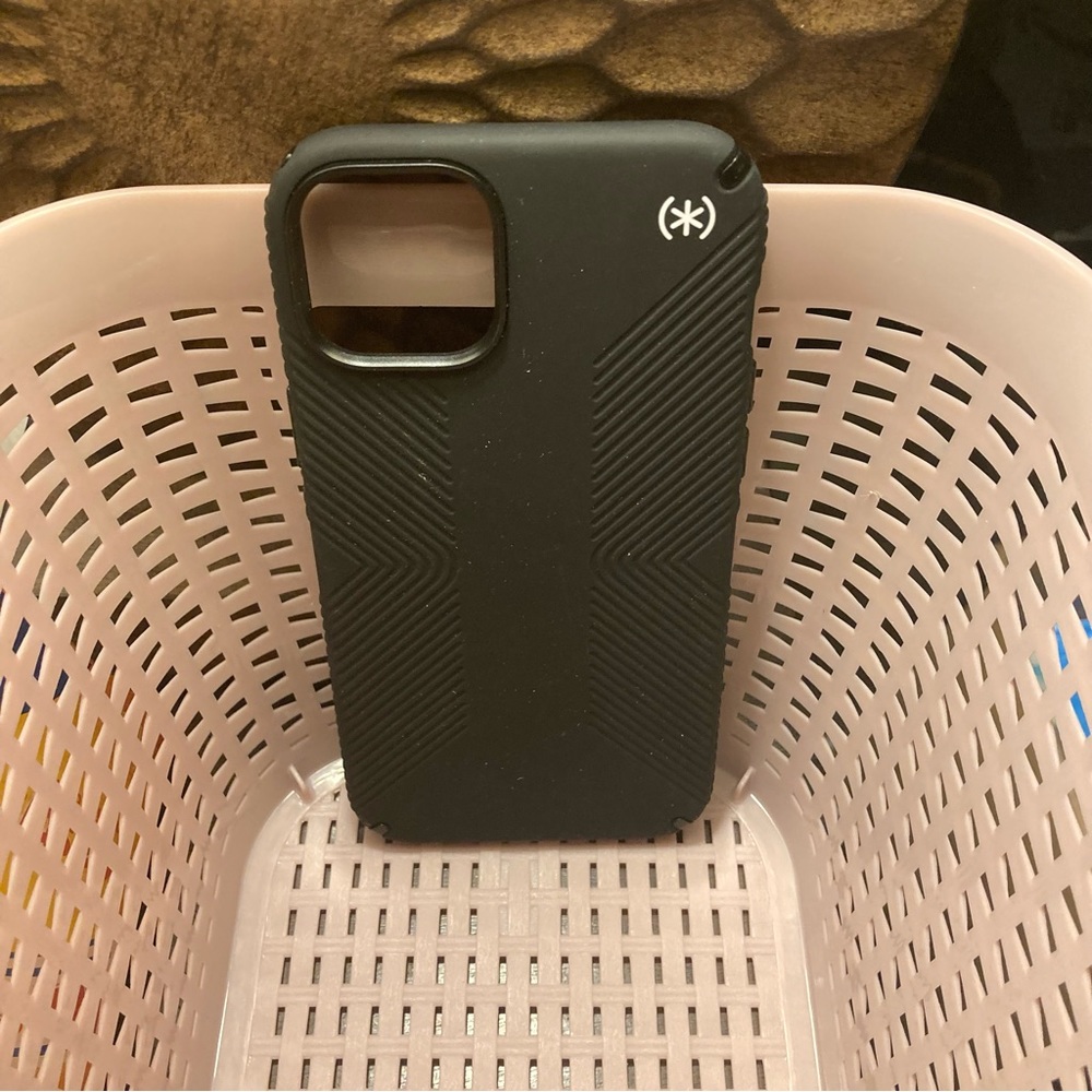 Speck, black phone case
